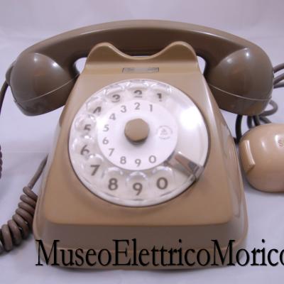 Telefoni